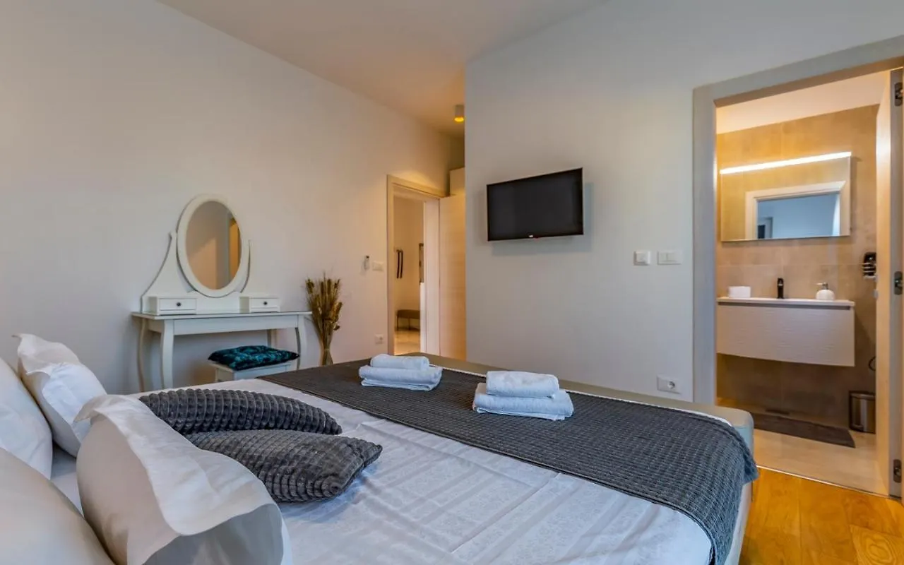 Villa Patras - Pool Mit Hydromassage - Istriensonne 0673 Pula Croatia