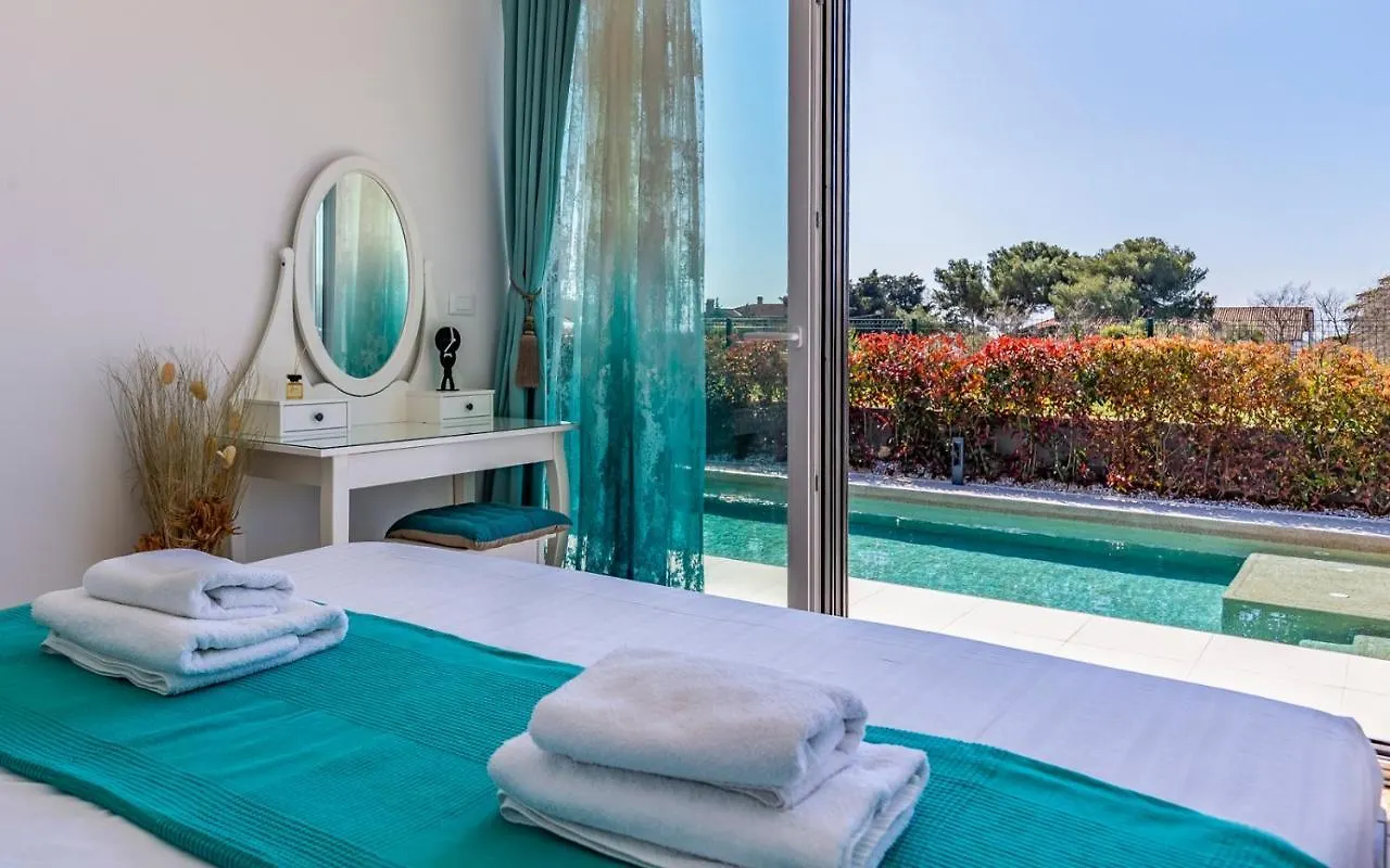 Villa Patras - Pool Mit Hydromassage - Istriensonne 0673 Pula