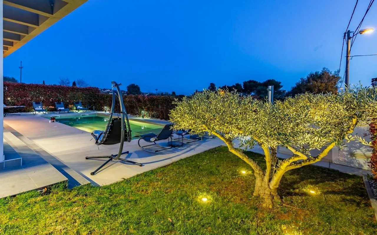 Villa Patras - Pool Mit Hydromassage - Istriensonne 0673 Pula 0*,  Croatia