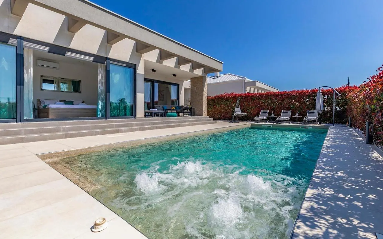 Villa Patras - Pool Mit Hydromassage - Istriensonne 0673 Pula